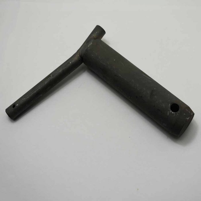 Tow pin