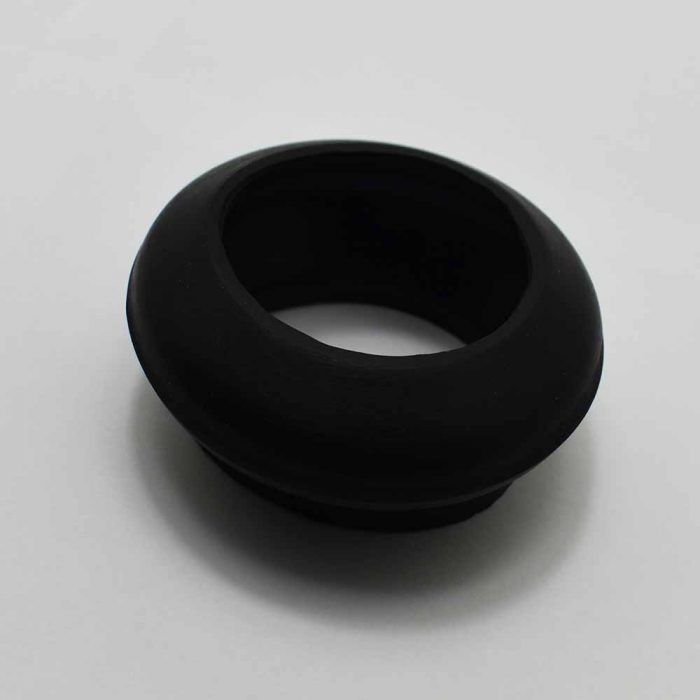 Steering ram dust seal