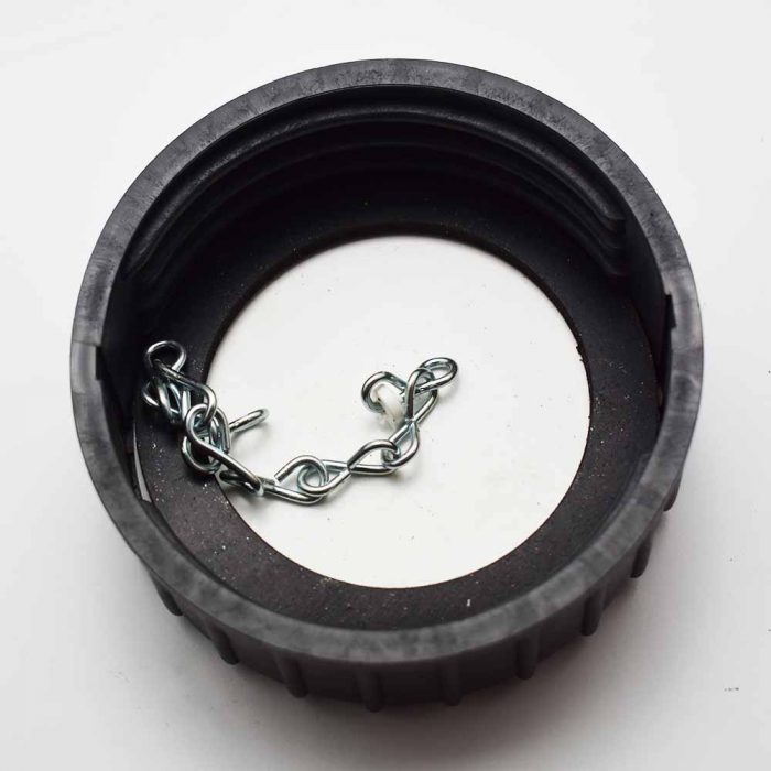 Screw on fuel cap