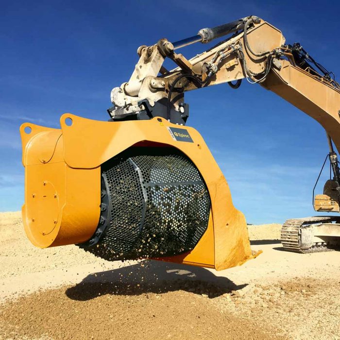 Epiroc BS2200 Bucket Screener-Carrier weight 24 38T
