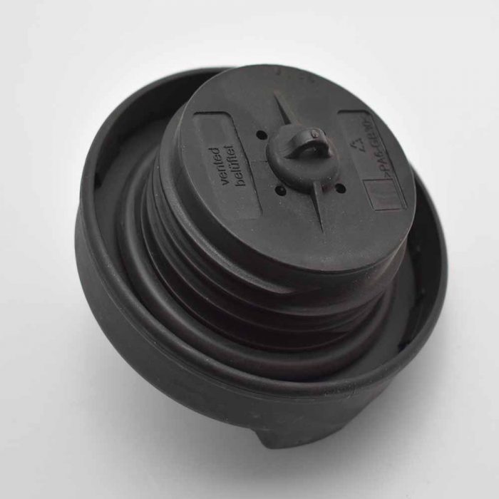 Screw in fuel cap - Image 2