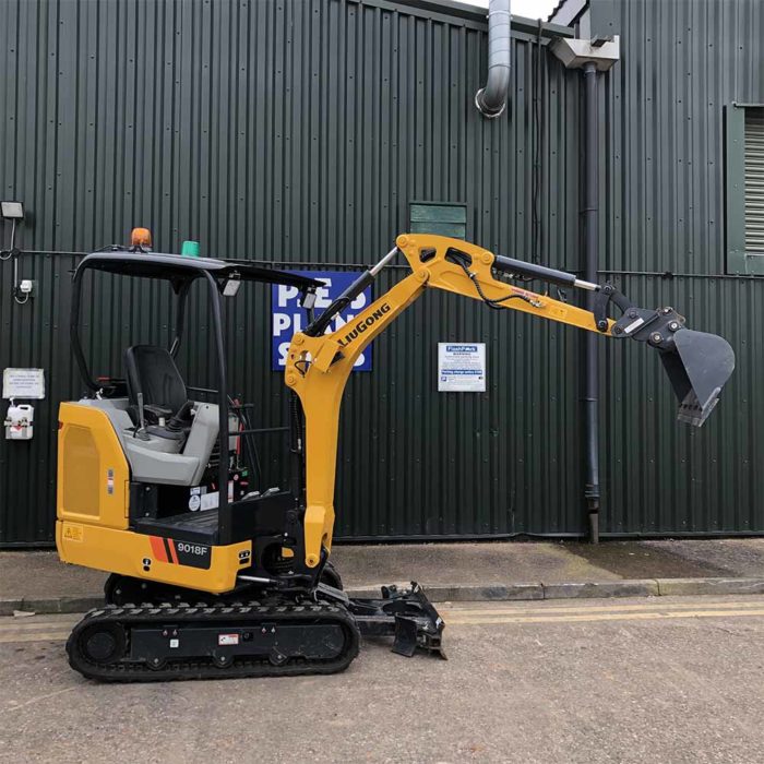 Excavator: 9018F - Image 7