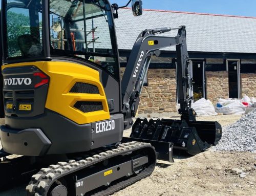 Brand New ECR25D to JLD Plant Hire